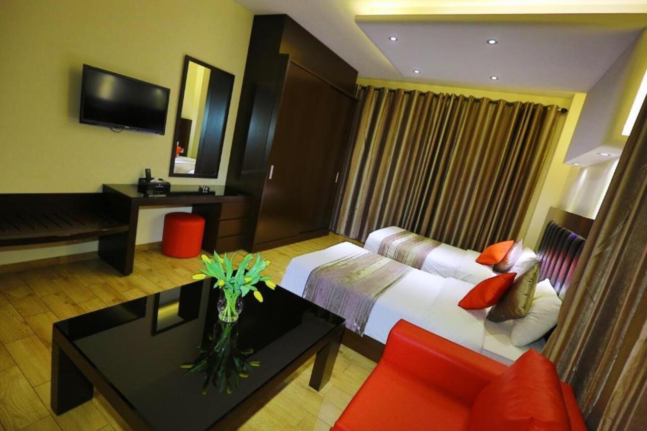 Jounieh Suites Boutique Hotel Buitenkant foto